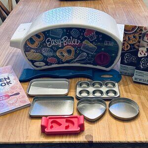 Easy Bake Oven | Extra Pans | Cookbook | 3 Mixes